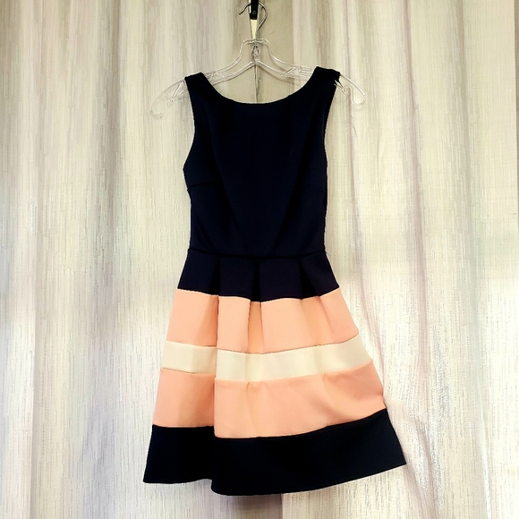 Junior's dress by B Darlin - Picture 1 of 1